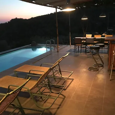 Elegant With Sea View In