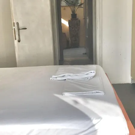 Elegant With Sea View In