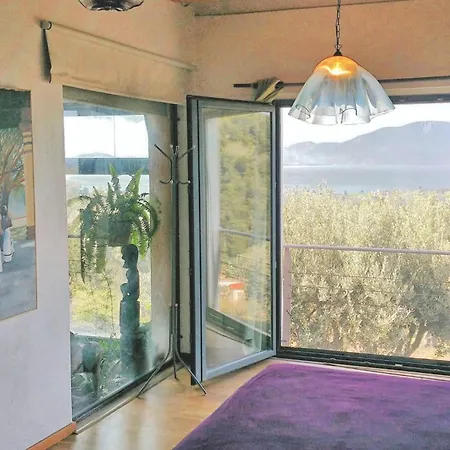Elegant With Sea View In Villa Politiká
