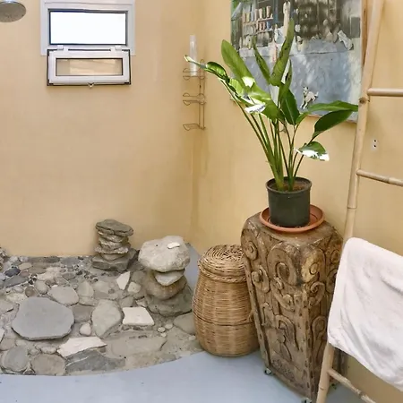 Elegant With Sea View In Villa *