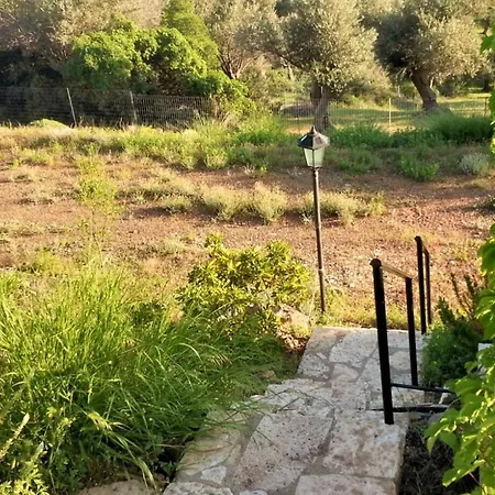 Elegant With Sea View In Villa Politiká